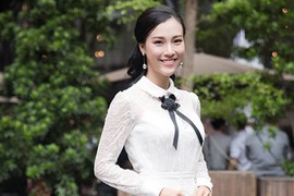 MC Hoàng Oanh dự sự kiện sau chia tay Huỳnh Anh